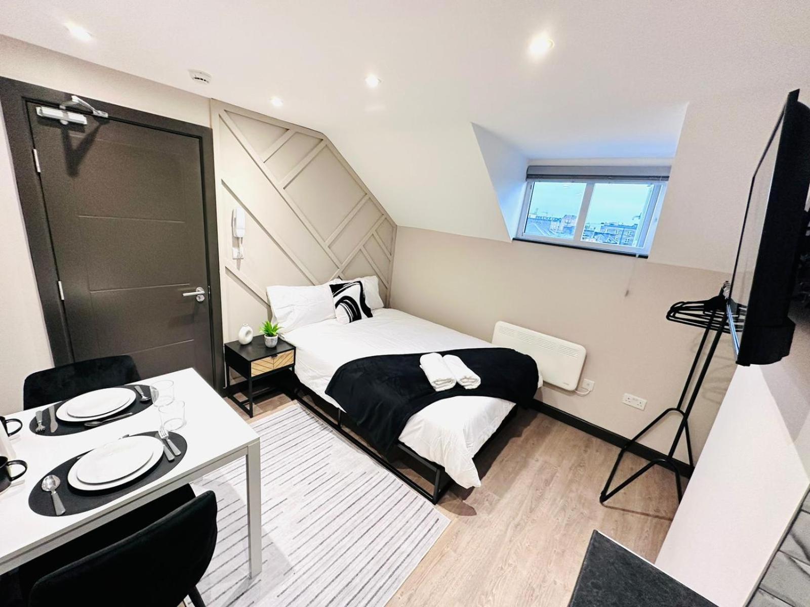 The Seven Sisters House - No 01a - Stylish Comfort