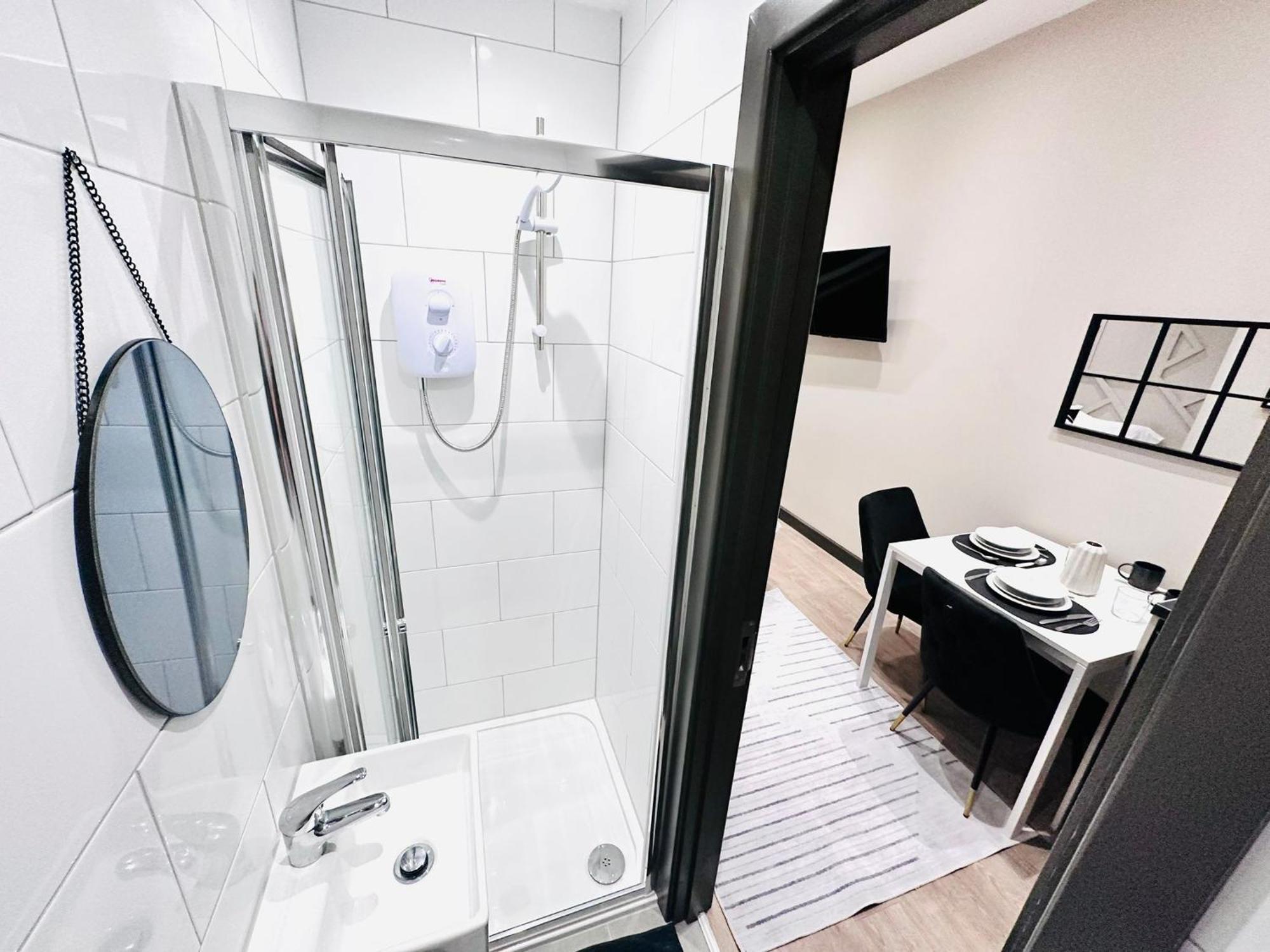 The Seven Sisters House - No 01a - Stylish Comfort Apartment London