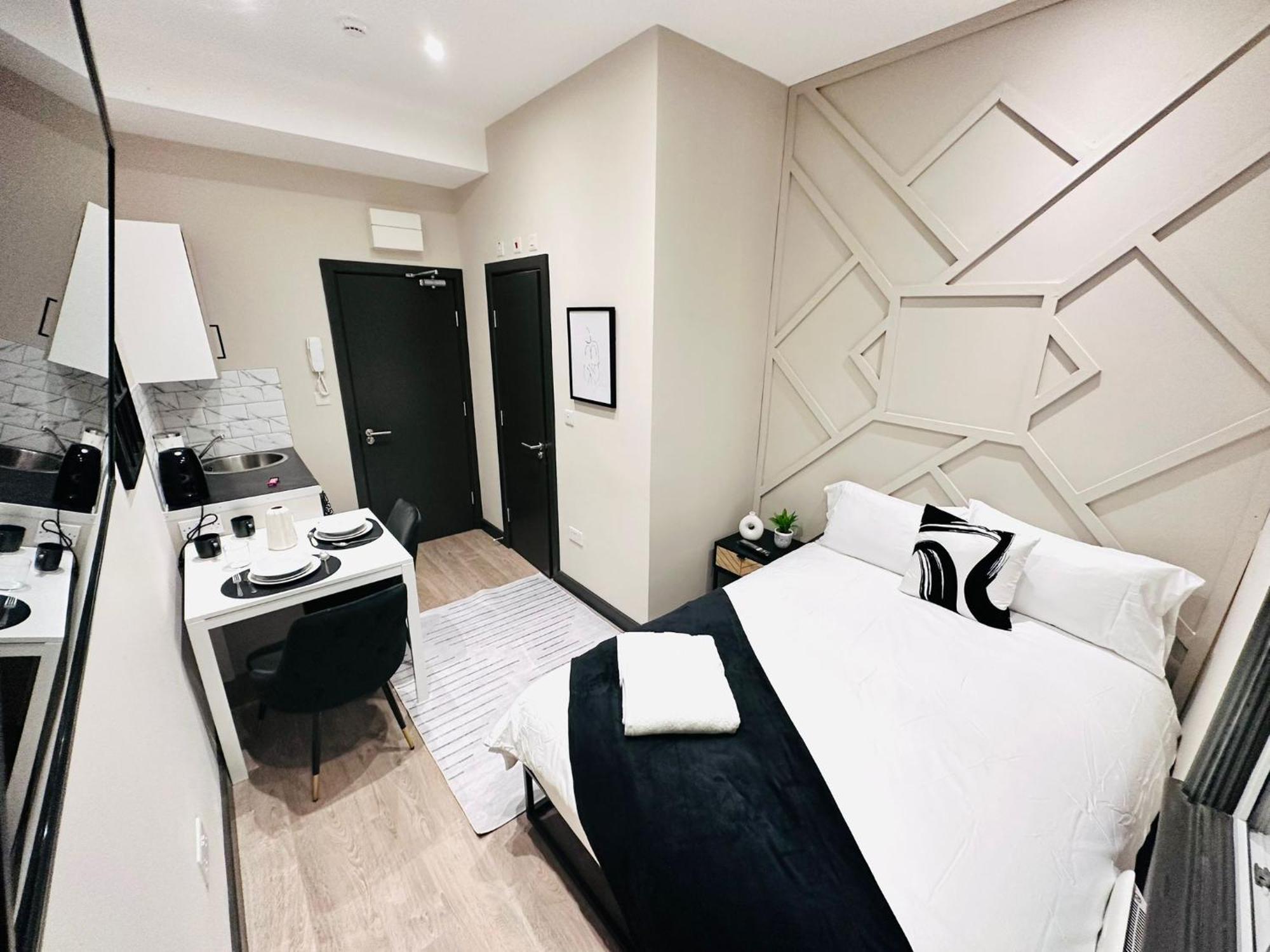 The Seven Sisters House - No 01a - Stylish Comfort